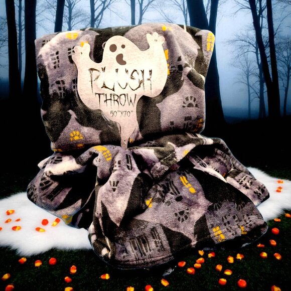 Halloween Haunted House Plush Throw Blanket Haunted Mansion 50x70 Cozy Velour - Picture 1 of 10